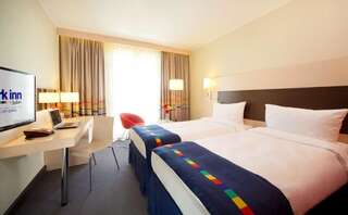 Гостиница Cosmos Sochi Hotel Сочи Двухместный номер с 1 кроватью или 2 отдельными кроватями-2
