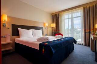 Гостиница Cosmos Sochi Hotel Сочи Улучшенный номер с кроватью размера -2